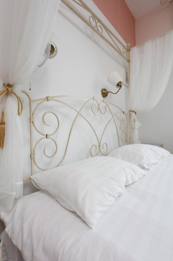 Classy 2 Bedroom Apartment In City Center 부쿠레슈티 외부 사진