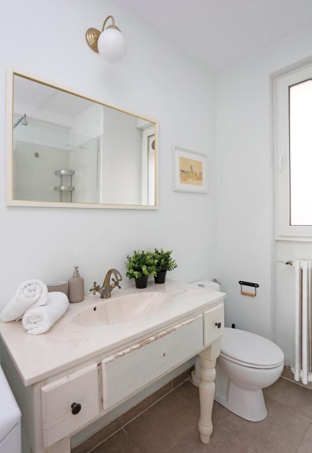 Classy 2 Bedroom Apartment In City Center 부쿠레슈티 외부 사진