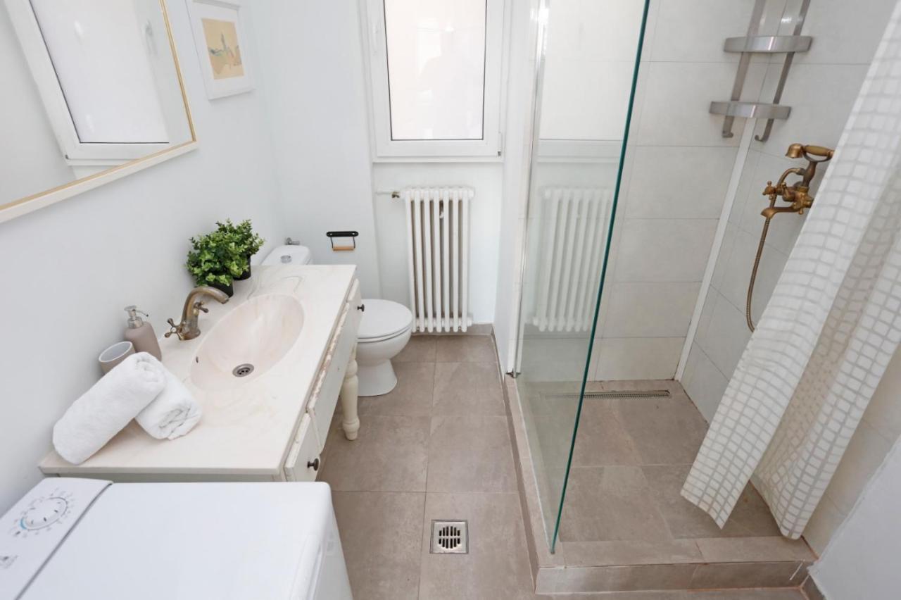 Classy 2 Bedroom Apartment In City Center 부쿠레슈티 외부 사진