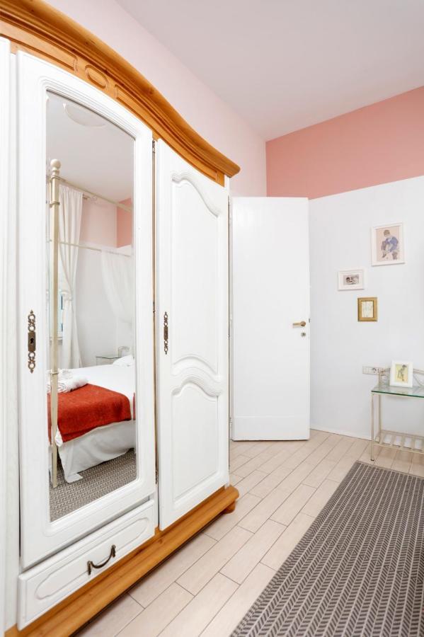 Classy 2 Bedroom Apartment In City Center 부쿠레슈티 외부 사진