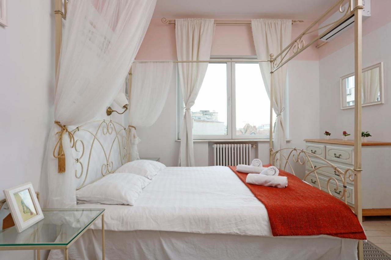 Classy 2 Bedroom Apartment In City Center 부쿠레슈티 외부 사진